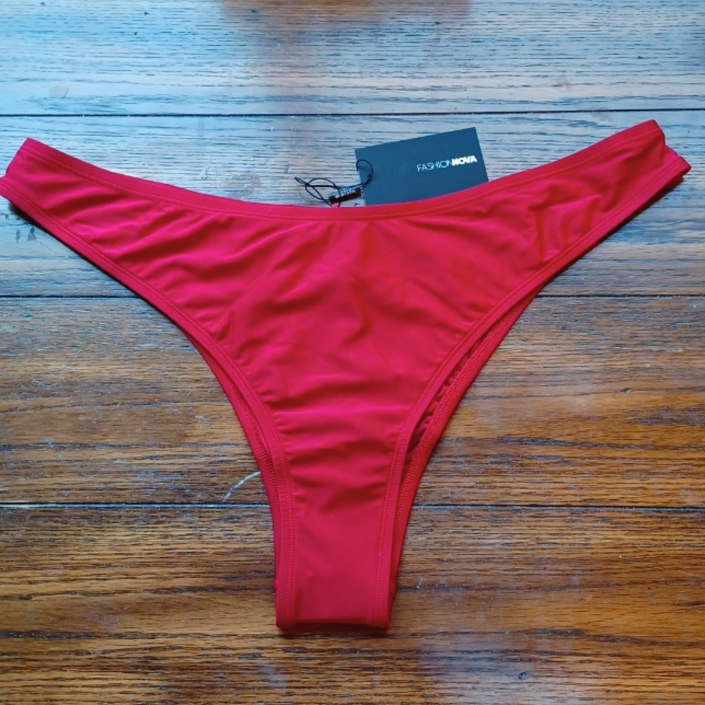 🟢Fashion Nova Red Womens Bikini Bottoms 3X